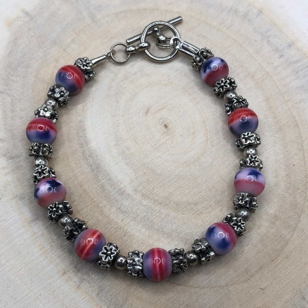Artisan stars and stripes beaded glass bracelet patriotic.